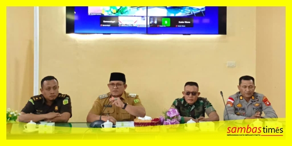 Rapat evaluasi TPPED Kabupaten Sambas dibuka resmi Wakil Bupati Sambas, H Heroaldi Djuhardi Alwi, di Aula BAPPERIDA Kabupaten Sambas, Selasa (3/2/2026).