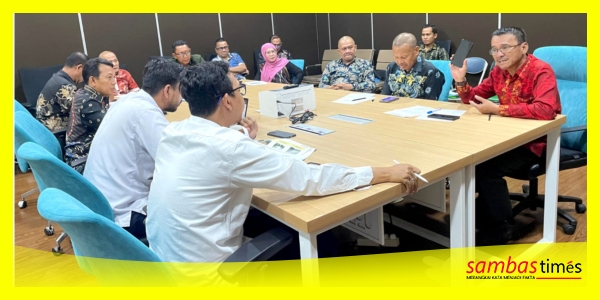 Wakil Ketua DPRD Sambas Ferdinan Sholihin bersama Komisi III DPRD Sambas saat konsultasi Program IJD di Kementrian PUPR RI.