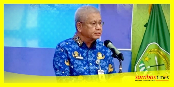 Sekda Kalbar, dr Harrison M. Kes menyampaikan sambutan pada Musrenbang RKPD Kabupaten Sambas tahun 2027 di Aula Utama Kantor Bupati Sambas, Jumat (17/4/2026).