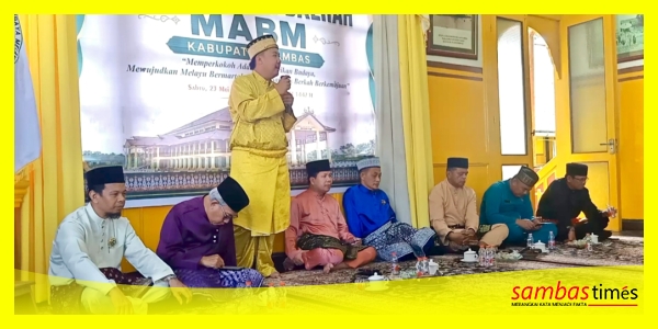 Pangeran Ratu DR Muhammad Tarhan SPd ME memberikan arahan pada Musda MABM Kabupaten Sambas di Istana Alwatzikhoebillah Sambas, Sabtu (23/5/2026).