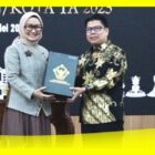 Bupati Sambas H Satono menerima penghargaan WTP dari BPK RI di Pontianak, Kalimantan Barat, Senin (25/5/2026).
