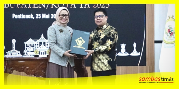Bupati Sambas H Satono menerima penghargaan WTP dari BPK RI di Pontianak, Kalimantan Barat, Senin (25/5/2026).
