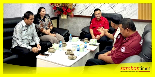 Unsur Pimpinan DPRD Kalbar Menerima Audensi SMAN 1 Sambas di Kantor DPRD Kalbar