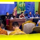 Bupati Sambas H Satono memimpin Rakor dan Evaluasi Program Daerah di Aula Utama Kantor Bupati Sambas, Kamis (25/6/2026).