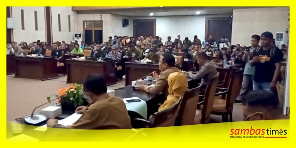 Penyampaian Aspirasi masyarakat Kecamatan Jawai, Kabupaten Sambas di DPRD Kabupaten Sambas, Selasa (21/7/2026).