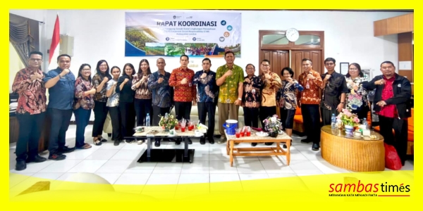 Wakil Bupati Landak Bersama Forum TSLP/CSR mengabadikan momen foto bersama di PT Daya Landak Plantation, Kecamatan Jelimpo, Kamis (23/7/2026).