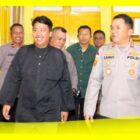 Kapolres Sambas bersama Pangeran Ratu Muhammad Tarhan di Istana Alwatzikhoebillah Kesultanan Sambas, Jumat (7/8/2026).