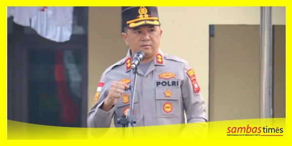 Kapolres Sambas AKBP Sanny Handityo dalam upacara penerimaan 30 Personel Brimob Mabes Polri di Halaman Polres Sambas, Selasa (25/8/2026).