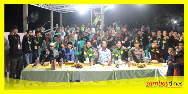 Kebersamaan Mahasiswa, Perangkat Desa, Tokoh Masyarakat dan warga setempat dalam kemeriahan salah satu agenda Karya Bhakti Mahasiswa 2026 di Dusun Sebebal.