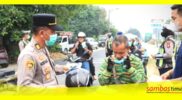 Bagikan Masker