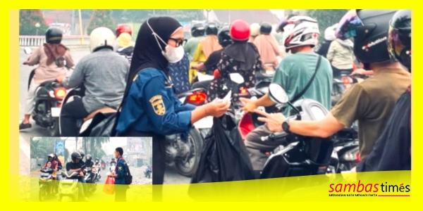 Kwarcab Sambas, DKC dan DKR bagikan Ribuan Masker Gratis di kawasan pasar dan simpang Tiga Lampu Merah Sambas, Kecamatan Sambas, Kabupaten Sambas, Minggu (6/9/2026) sore.
