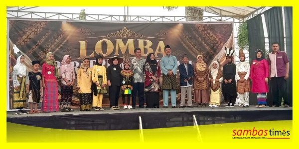 Kabid Kebudayaan bersama Kepala UPTD Museum Sambas mengabadikan momen foto bersama peserta Lomba Bekesah di UPTD Museum Daerah Kabupaten Sambas, Kamis (10/9/2026).