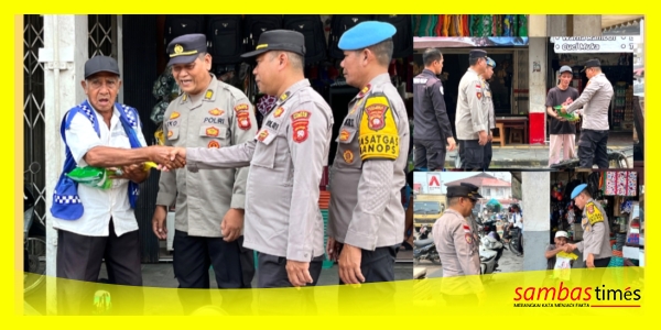 Polres Sambas menyerahkan bantuan sembako kepada penerima manfaat, pada program Polres Sambas Berbagi di wilayah hukum Polres Sambas, Jumat (18/9/2026).
