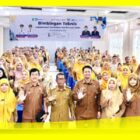 Kadisdikbud Kabupaten Sambas beserta jajajaran dan peserta Bimtek Implementasi PAK foto bersama di Aula Hotel Pantura Sambas, Senin (21/9/2026).