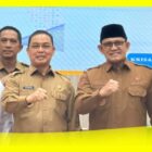 Wakil Bupati Sambas Heroaldi Djuhardi Alwi bersama Gubenur Kalbar, Ria Norsan usai kegiatan Rakor Kesiapsiagaan Bencana Hidrometeorologi di Balai Petitih Kantor Gubernur Kalbar, Selasa (6/10/2026).
