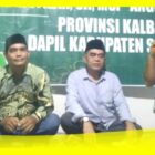 Kades Sebubus, Irfan Riyadi menyampaikan usulan pembangunan pada reses Anggota DPRD Kalbar, H Mufizar, belum lama ini.