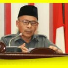 H Asmuli Juru Bicara Fraksi Gerindra menyampaikan PU Fraksinya pada Rapat Paripurna DPRD Sambas di Ruang Sidang Utama Kantor DPRD Sambas, Selasa (27/10/2026).